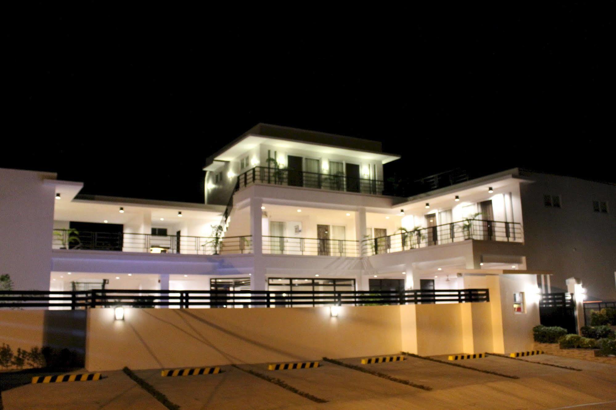 Davao City Be-Ing Suites מראה חיצוני תמונה